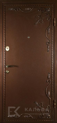 Фото «Стальная дверь венге с ковкой и зеркалом для частного дома №30»